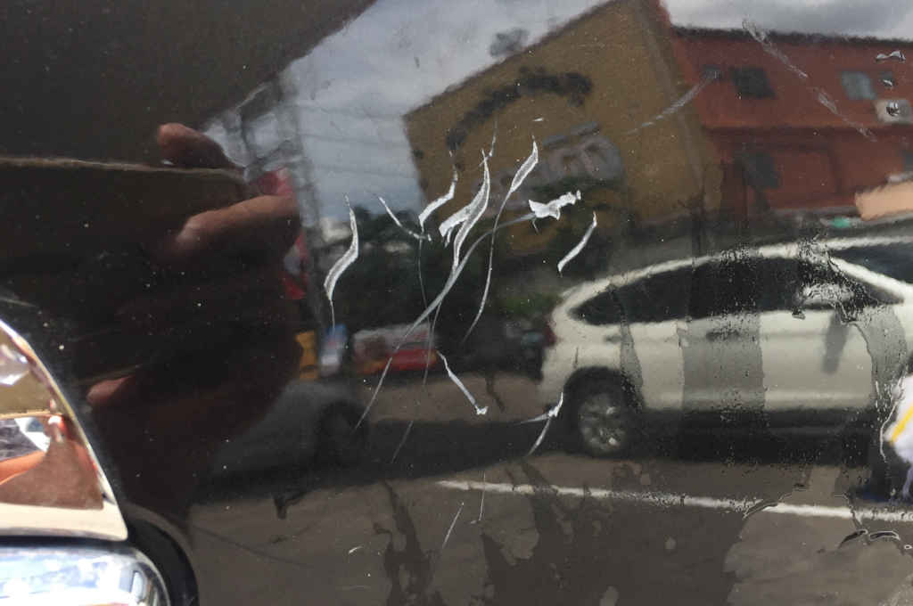 車のドアについた傷